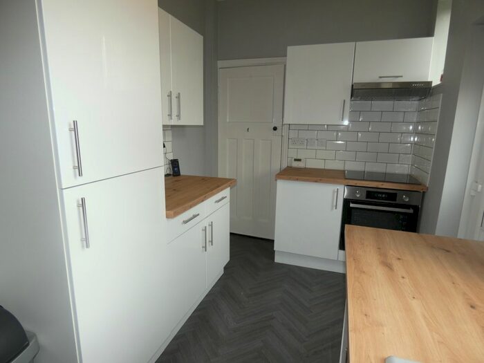 2 Bedroom Flat To Rent In Danby Gardens, Newcastle Upon Tyne, NE6