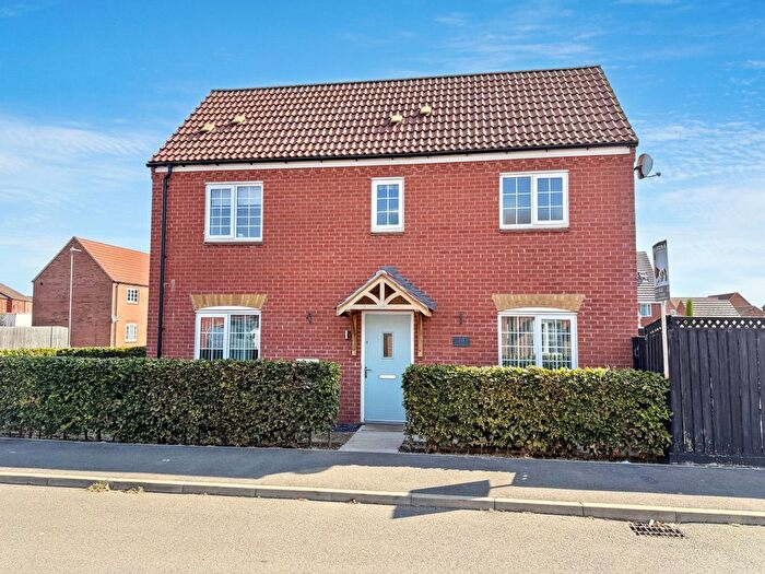 3 Bedroom Town House To Rent In Petrel Drive, Louth, LN11