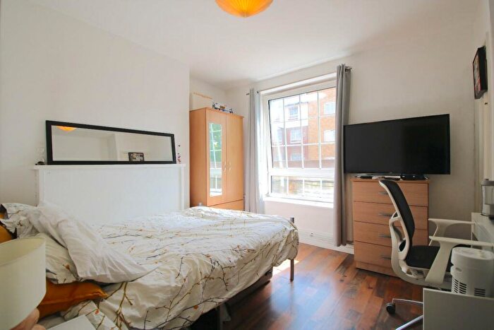 4 Bedroom Flat To Rent In Wades Place, London, E14