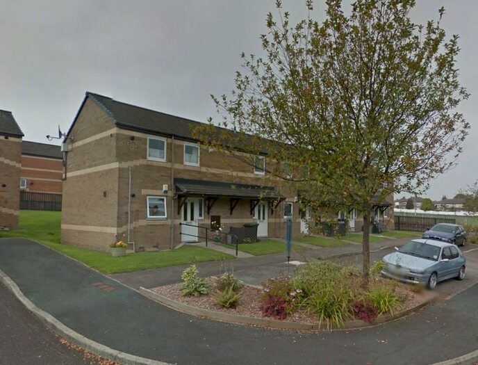 1 Bedroom Flat To Rent In Oakwell Close, Bradford, West Yorkshire, BD7