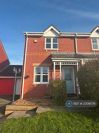 2 Bedroom Semi-Detached House To Rent In Farthing Lane, Redditch, B97
