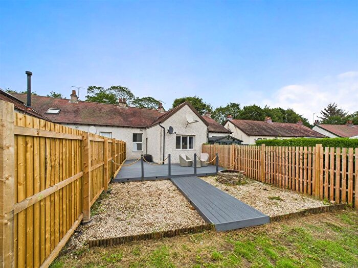 3 Bedroom Bungalow For Sale In The Crescent, Luncarty, PH1