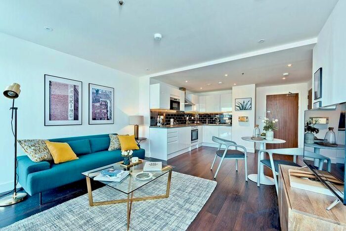 2 Bedroom Flat To Rent In Christchurch Road, London, SW19