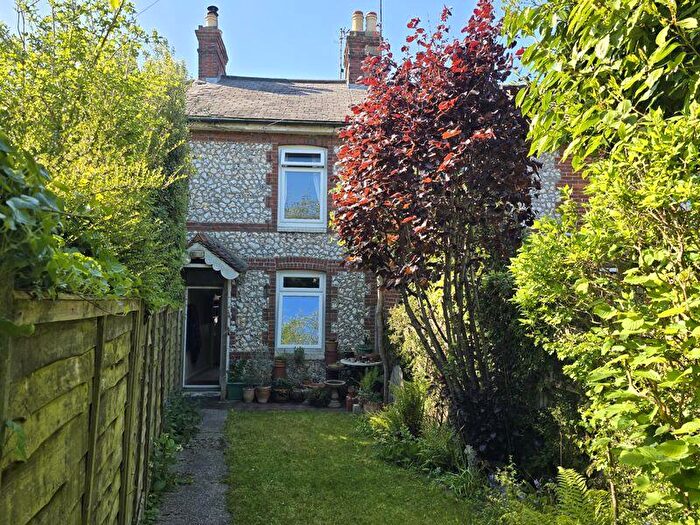 3 Bedroom Terraced House For Sale In Steyning, BN44