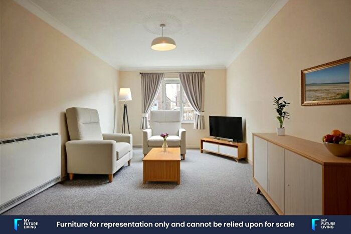 1 Bedroom Flat To Rent In Ryan Court, Blandford Forum, DT11