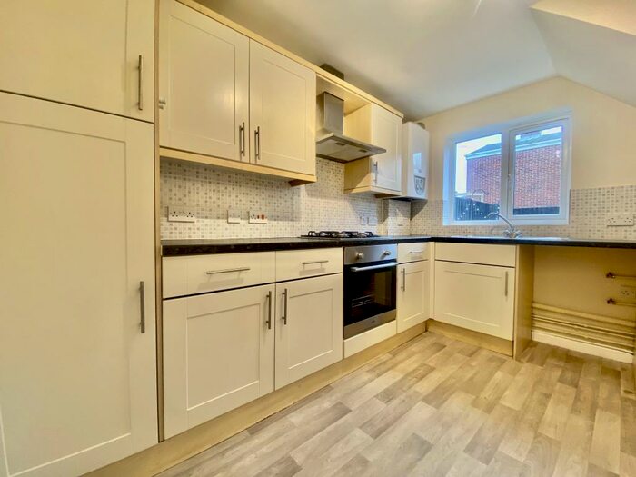 2 Bedroom Maisonette To Rent In St. Annes Road, Southampton, SO19
