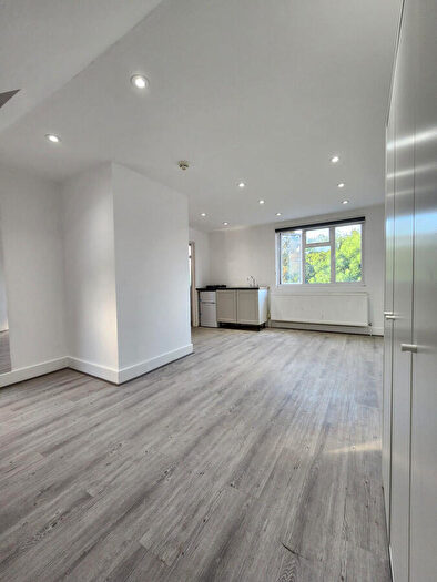 Studio To Rent In Elmstead Avenue, Wembley, HA9