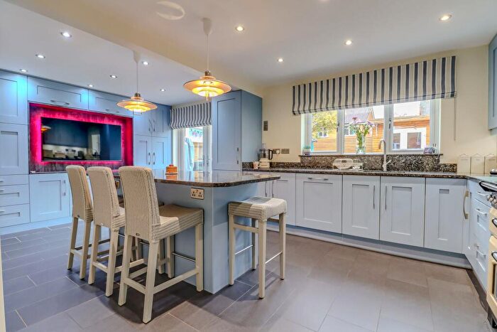 4 Bedroom Detached House For Sale In Falcon Close, Leicester Forest East, LE3