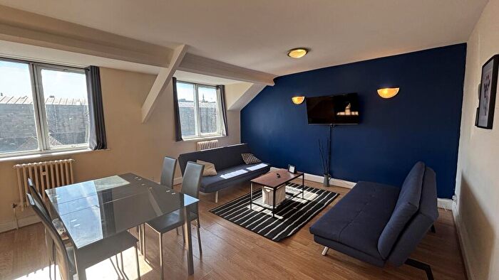 1 Bedroom Apartment To Rent In Mosley Street, Newcastle, NE1