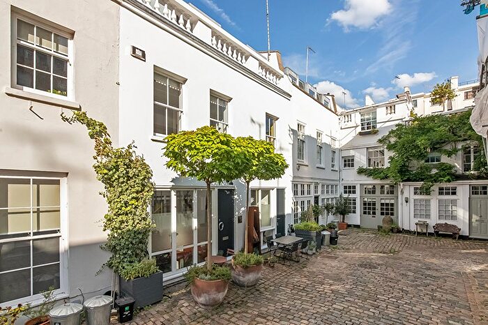 4 Bedroom Mews For Sale In Sussex Mews West, Paddington, London, W2