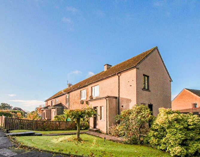 3 Bedroom End Of Terrace House For Sale In Oaklea, Saline, KY12