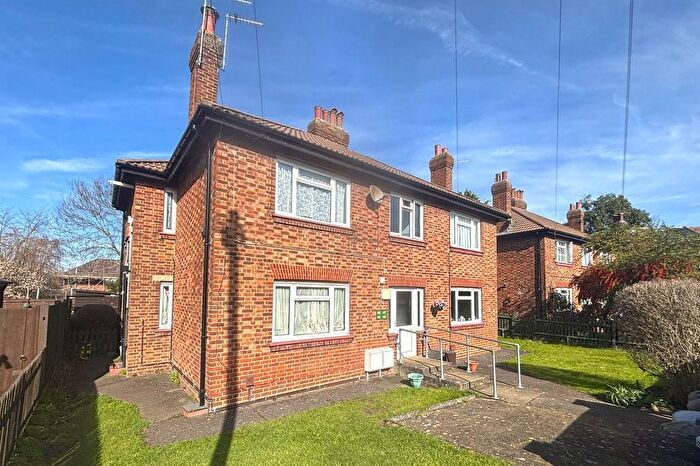 1 Bedroom Flat For Sale In Murray Road, Richmond, TW10