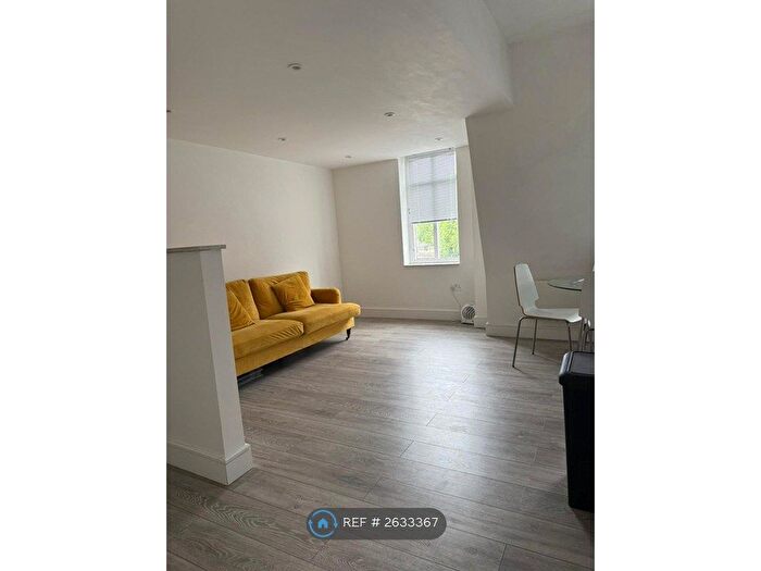 1 Bedroom Flat To Rent In Castle Street, Reading, RG1
