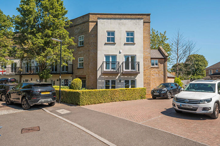4 Bedroom Terraced House For Sale In Alexander Crescent, Caterham, CR3