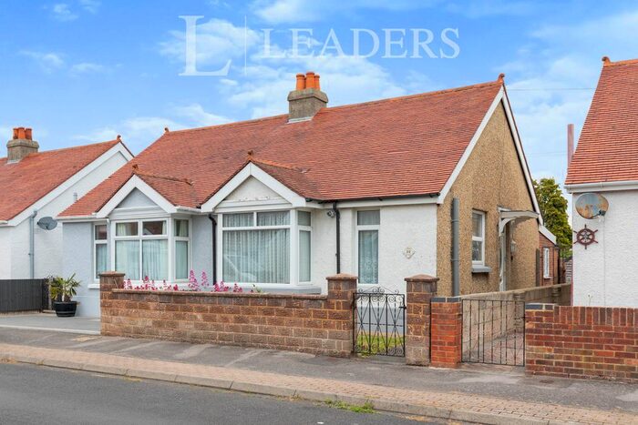 2 Bedroom Bungalow To Rent In Southcroft Road, Gosport, PO12
