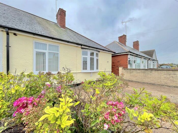 2 Bedroom Semi-Detached Bungalow To Rent In Leyton Avenue, Sutton-In-Ashfield, NG17