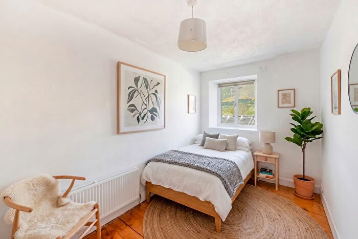 2 Bedroom Flat For Sale In Alexandra Street, Tillicoultry, FK13
