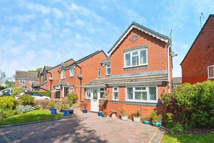 3 Bedroom Detached House For Sale In Bamburgh Crescent, Worcester, WR4