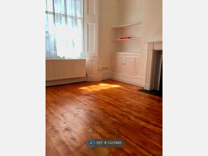Studio To Rent In Cumberland Street, London SW1V