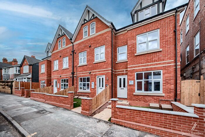 3 Bedroom Flat To Rent In Grange Road, Kings Heath, Birmingham, B14