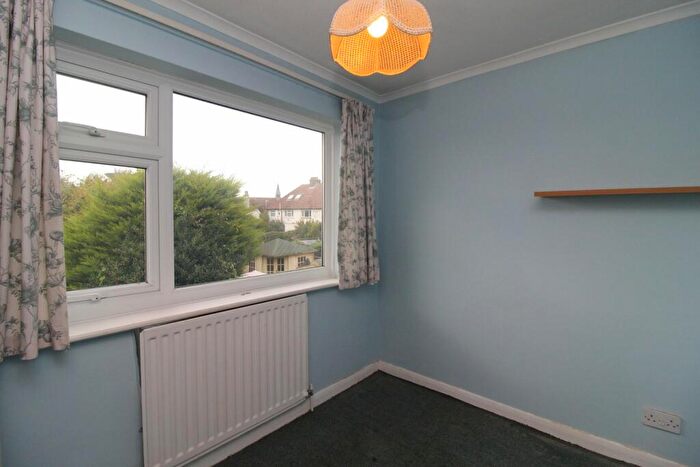 3 Bedroom Detached House For Sale In Burton Fields, Herne Bay, CT6