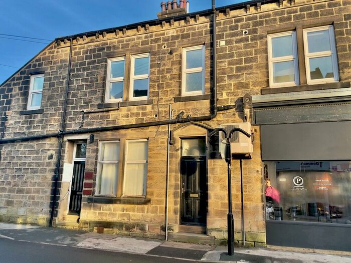 3 Bedroom Property To Rent In High Street, Yeadon, Leeds, West Yorkshire, LS19