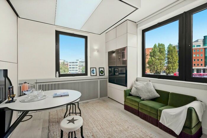 3 Bedroom Semi-Detached House To Rent In Park Gate, Hailsham, East Sussex, BN27