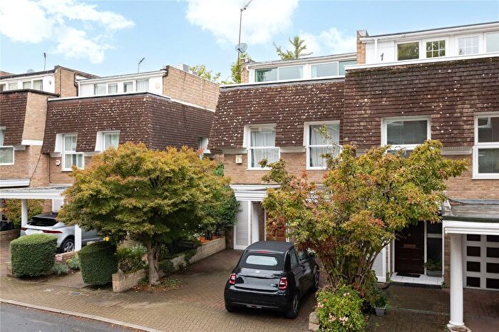 4 Bedroom Terraced House For Sale In Welford Place, Wimbledon, London, SW19