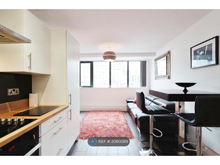 2 Bedroom Flat To Rent In Queens House, Sheffield, S1