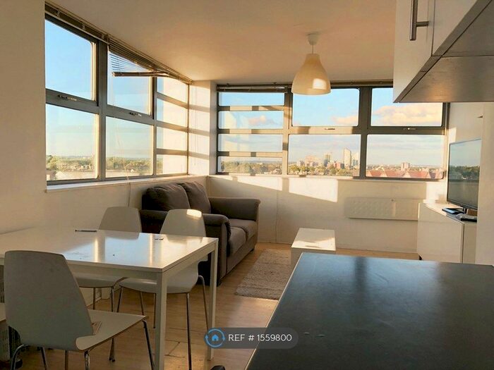 2 Bedroom Flat To Rent In The Lumiere Building, Forest Gate, E7