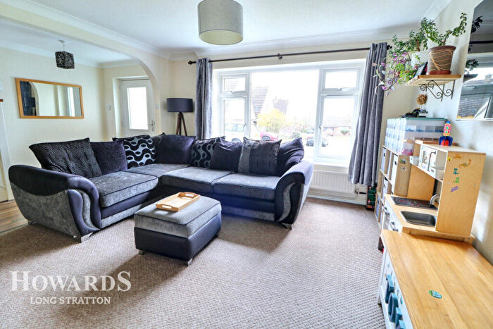 3 Bedroom Semi-Detached House For Sale In Waveney Heights, Brockdish, IP21