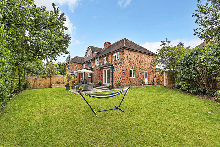 4 Bedroom Semi-Detached House To Rent In Bridle Close, Maidenhead, SL6