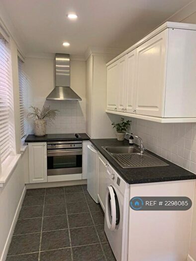 1 Bedroom Flat To Rent In High Street, Guildford, GU1