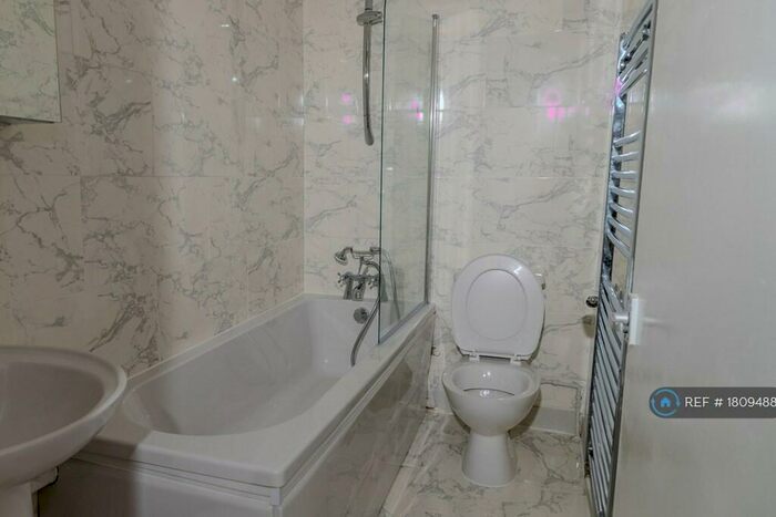 1 Bedroom Flat To Rent In Jenner Road, London, N16