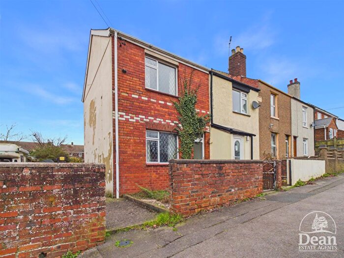 2 Bedroom Cottage For Sale In High Street, Drybrook, GL17