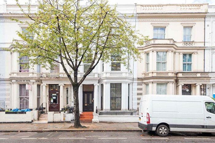 2 Bedroom Flat To Rent In Holland Road, London, W14