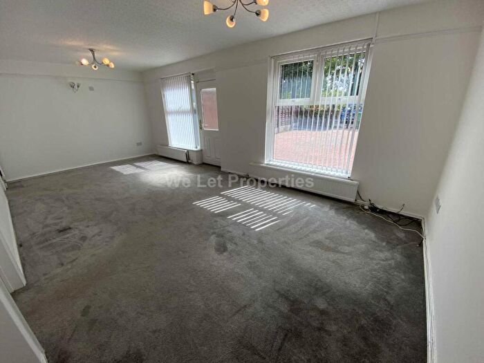 3 Bedroom House To Rent In Buckthorn Close, Chorlton Cum Hardy, M21