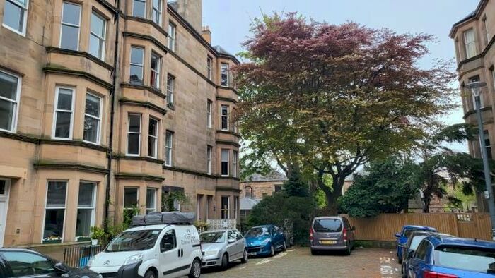 2 Bedroom Flat To Rent In Bruntsfield Gardens, Edinburgh, EH10