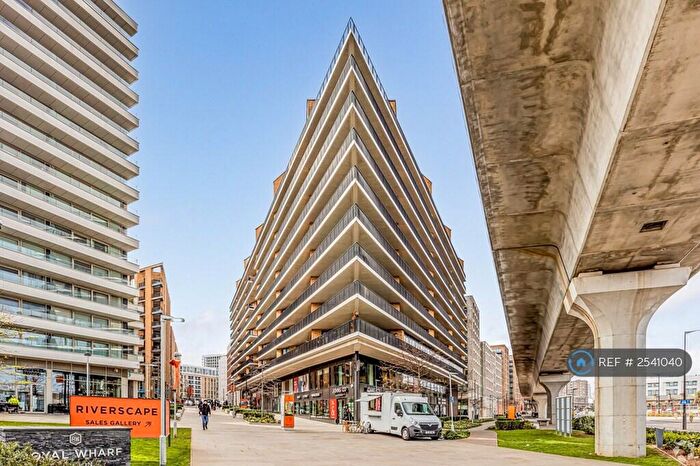 2 Bedroom Flat To Rent In Mercier Court, London, E16