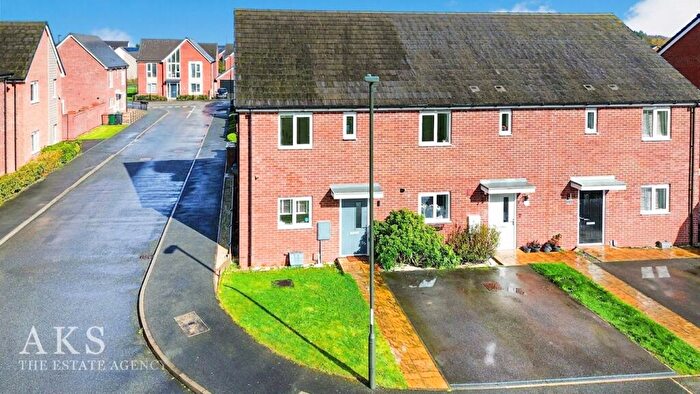 2 Bedroom End Of Terrace House For Sale In Ladybower Way, Hilton, DE65