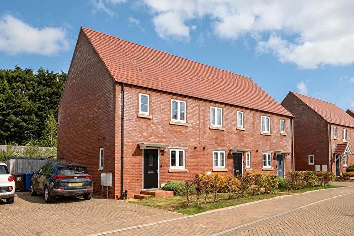 2 Bedroom End Terrace House For Sale In Simmons Way, Hook Norton, OX15