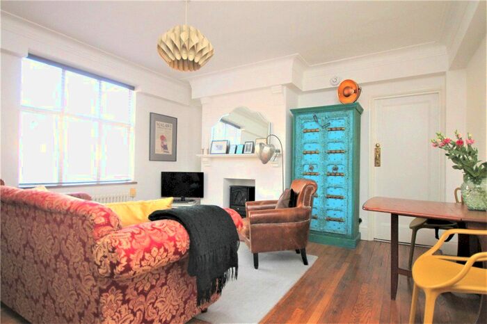 2 Bedroom Flat To Rent In Wellesley Road, London, W4