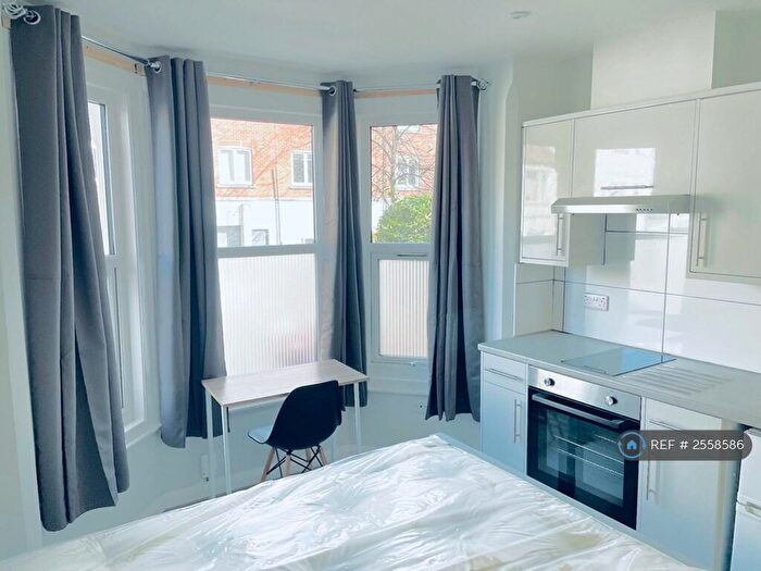 Studio To Rent In Southampton Street, Reading, RG1