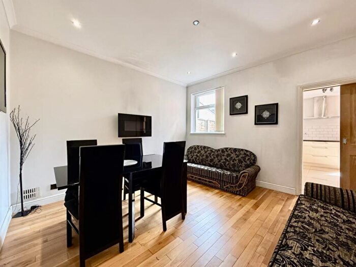 3 Bedroom Terraced House For Sale In Howard Street, Loughborough, LE11