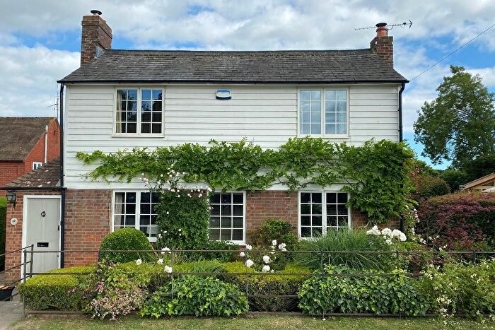 3 Bedroom Detached House For Sale In Iden Green Road, Iden Green, Kent, TN17