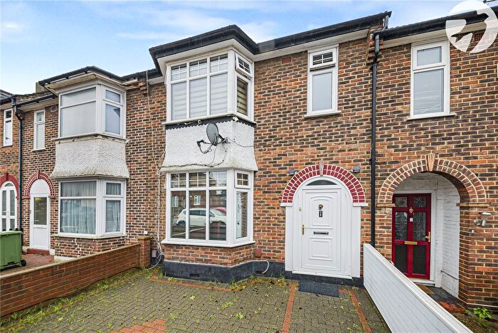 3 Bedroom Terraced House For Sale In South Park Crescent, London, SE6