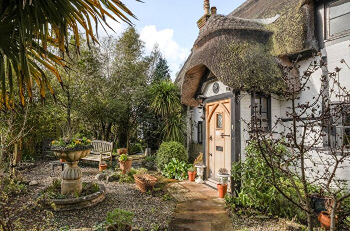 4 Bedroom Detached House For Sale In Mill Lane, Romsey, Hampshire, SO51