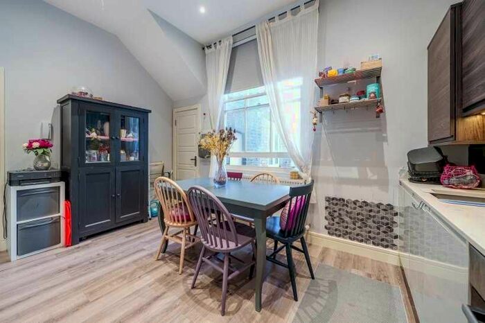 1 Bedroom Property To Rent In Queen Street, Maidenhead, SL6