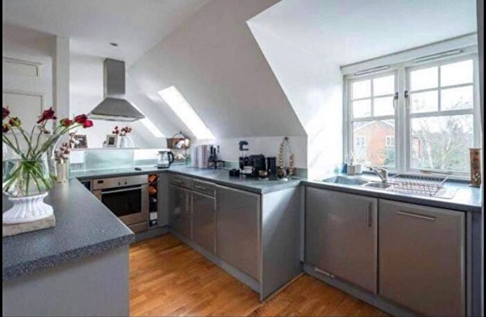 1 Bedroom Flat To Rent In Kingston Vale, Kingston Vale, London, SW15