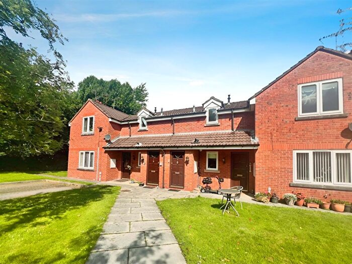 2 Bedroom Flat To Rent In Station Road, Maghull, Liverpool, L31